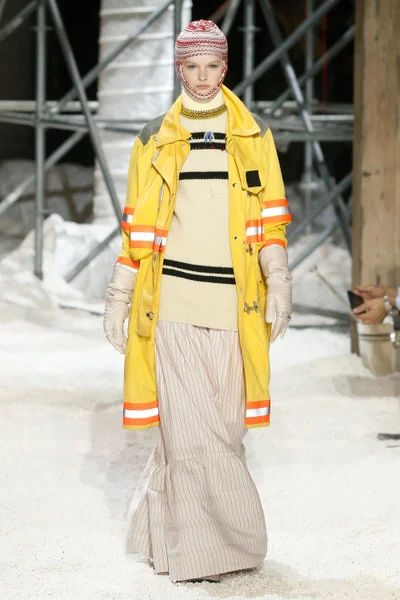 Look 11